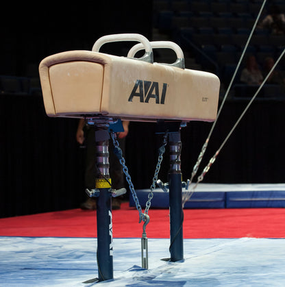 International ELITE™ Pommel Horse